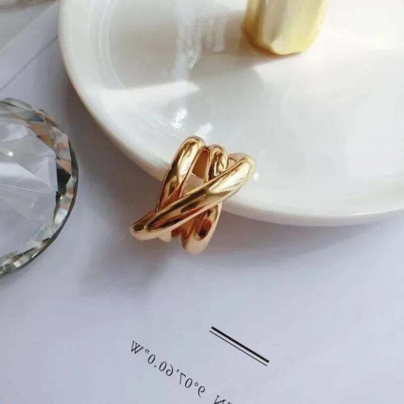 Cross Winding Ring