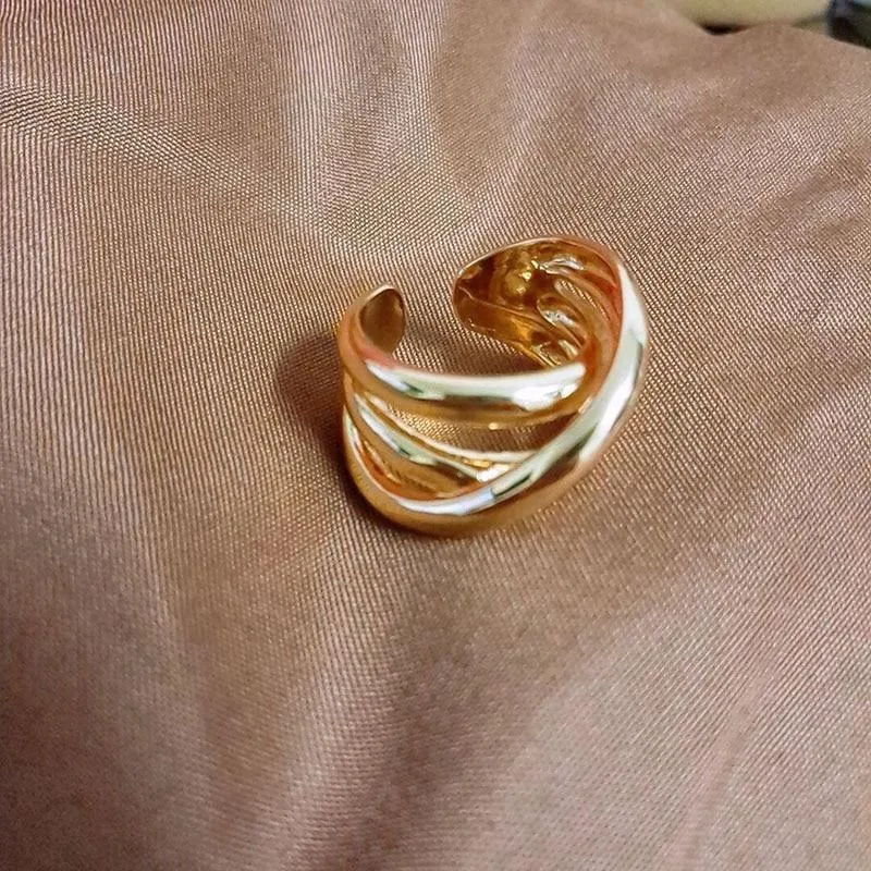 Cross Winding Ring