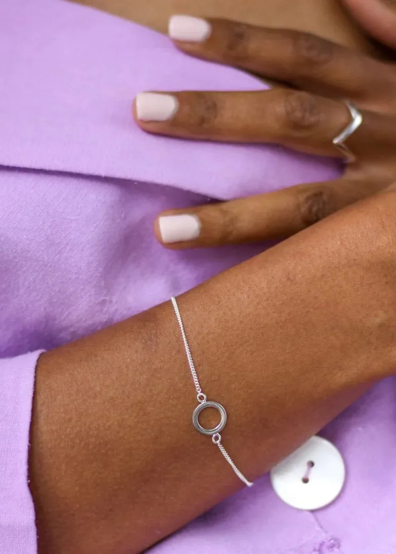 Hollow Circle Bracelet In Silver
