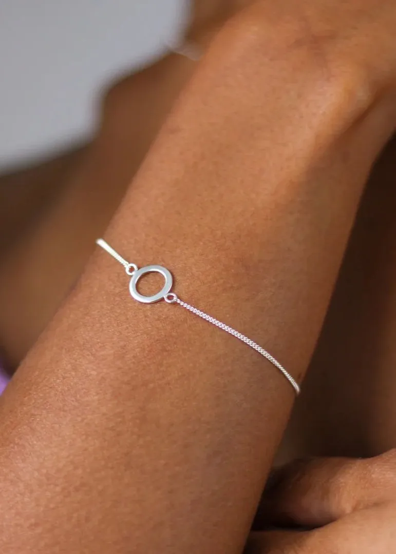 Hollow Circle Bracelet In Silver