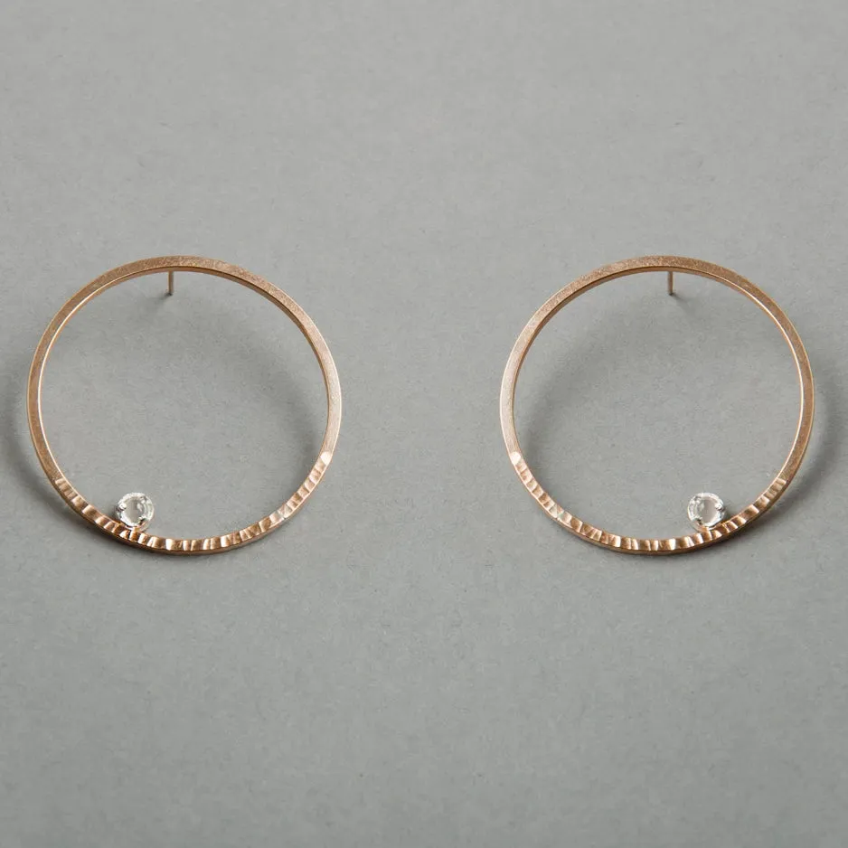 MOMENT EARRING