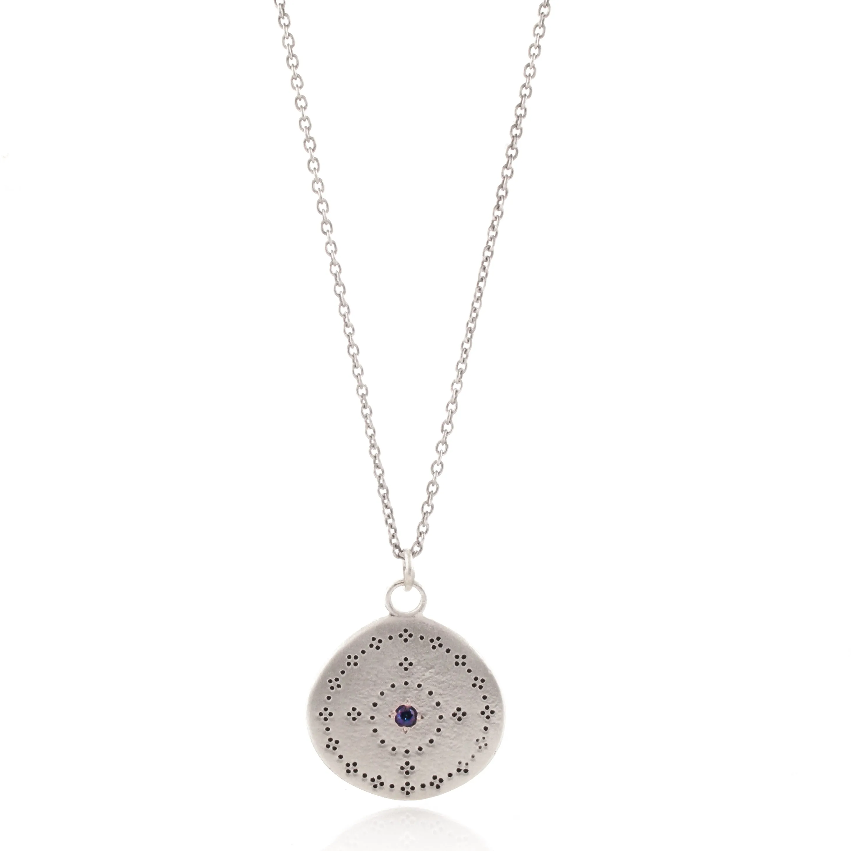Nostalgia Pendant Necklace with Sapphire