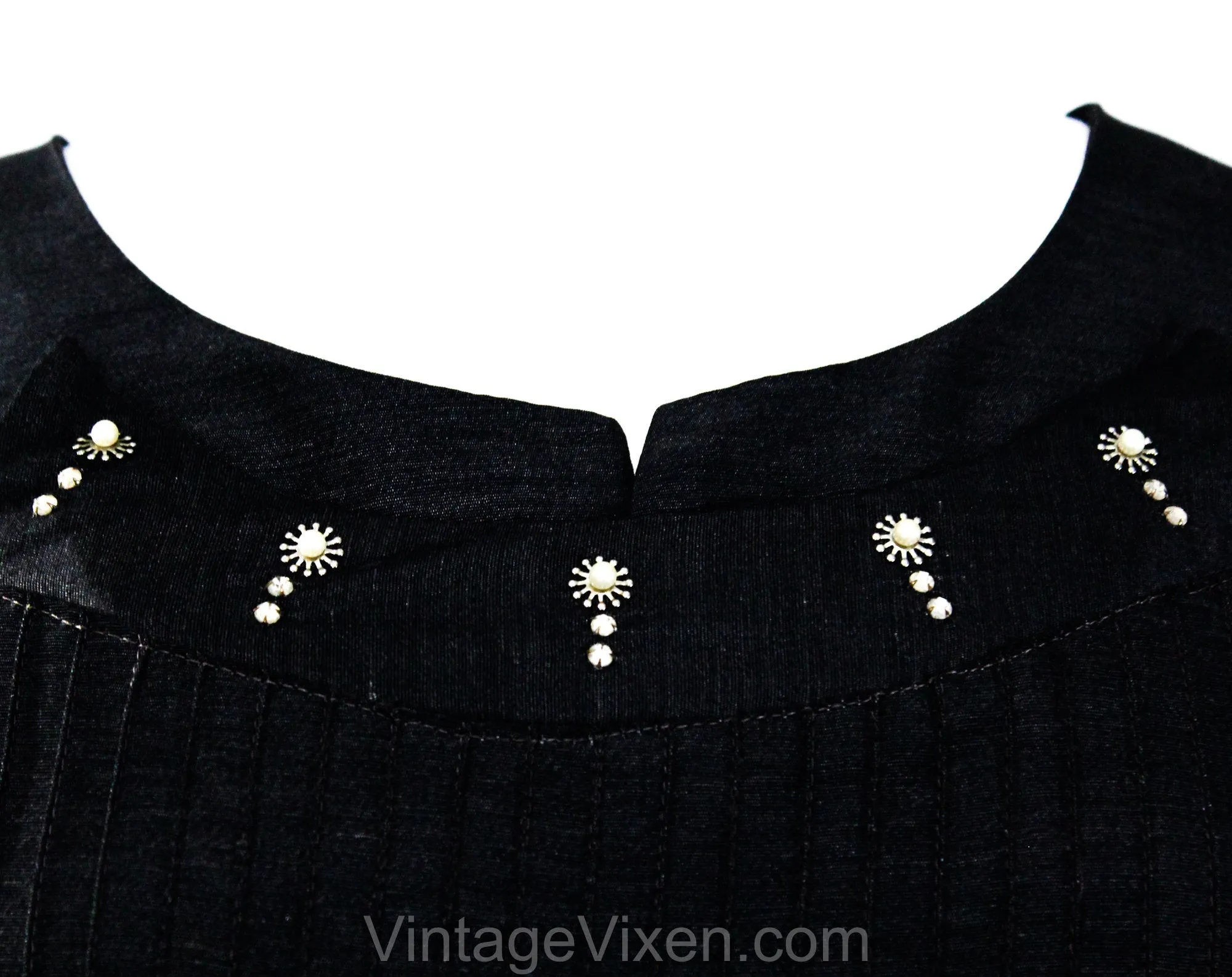 Plus Size 26 1950s Dress - Charming XXXL Gray Early 50s Classic Fit & Flare Frock - Starburst Metal Rhinestones - NWT Deadstock - Waist 47