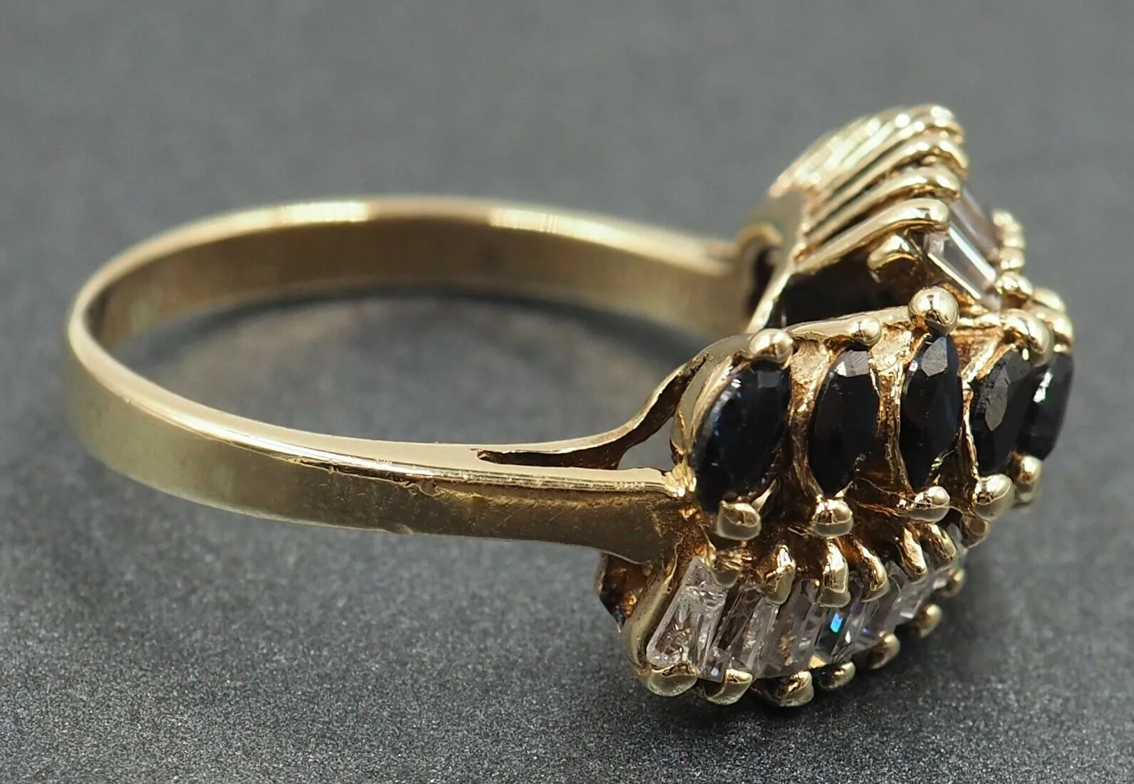 Sapphire & Cubic Zirconia 9ct Yellow Gold Ring