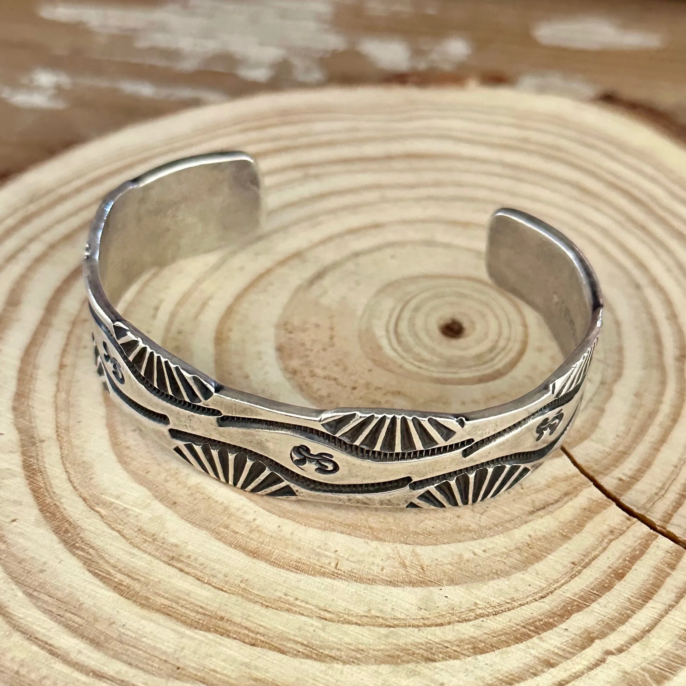 SILVER RIVER Sterling Silver Overlay Lizard Hopi Style Cuff 32g