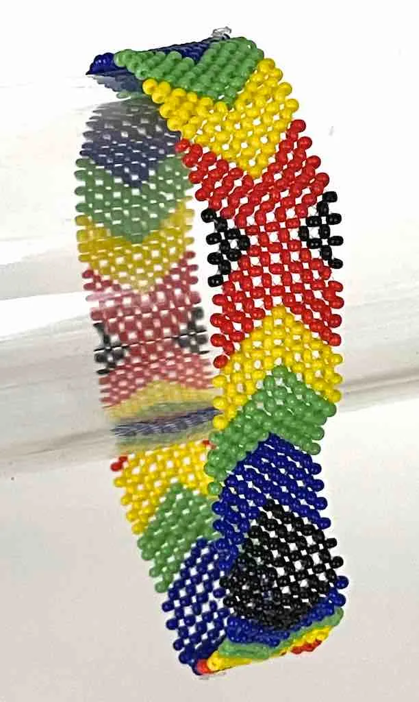 Very small bead woven geometric design beaded bracelet - Togo