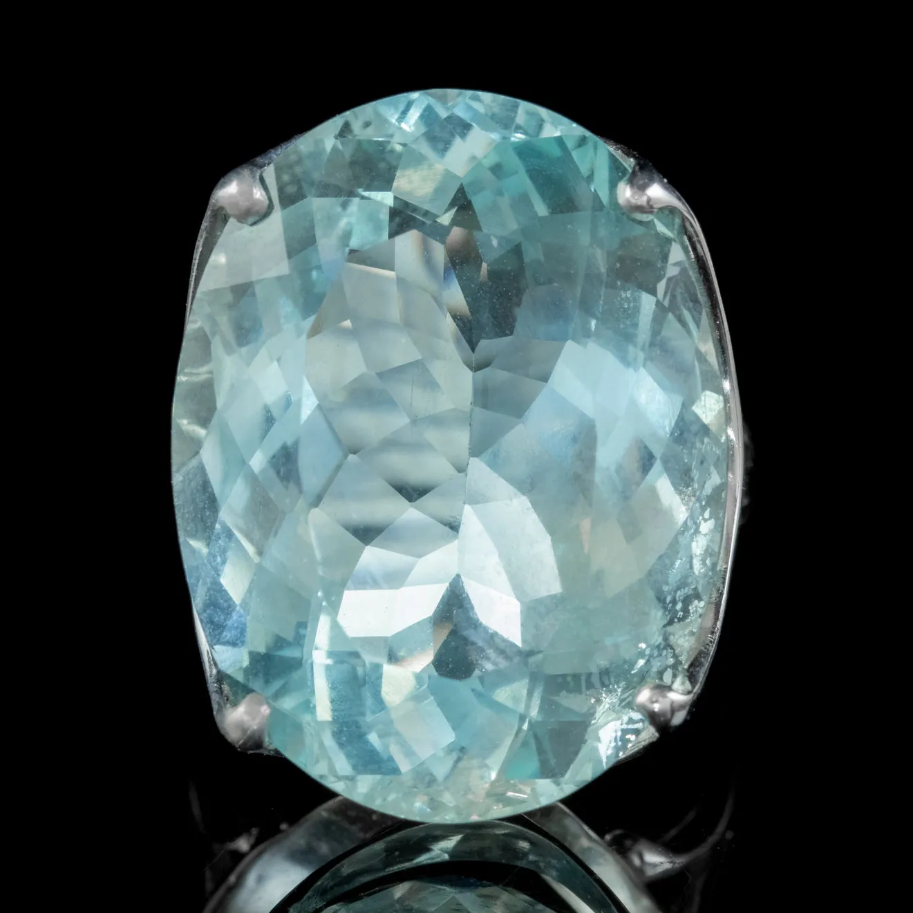 Vintage Aquamarine Cocktail Ring 18ct White Gold 30ct Aqua