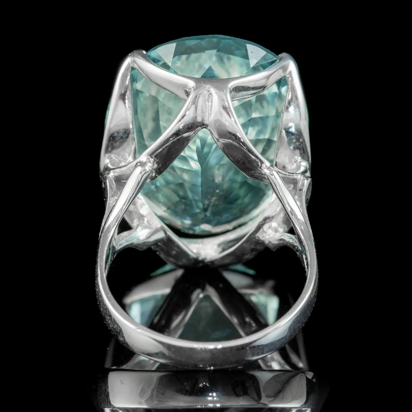 Vintage Aquamarine Cocktail Ring 18ct White Gold 30ct Aqua